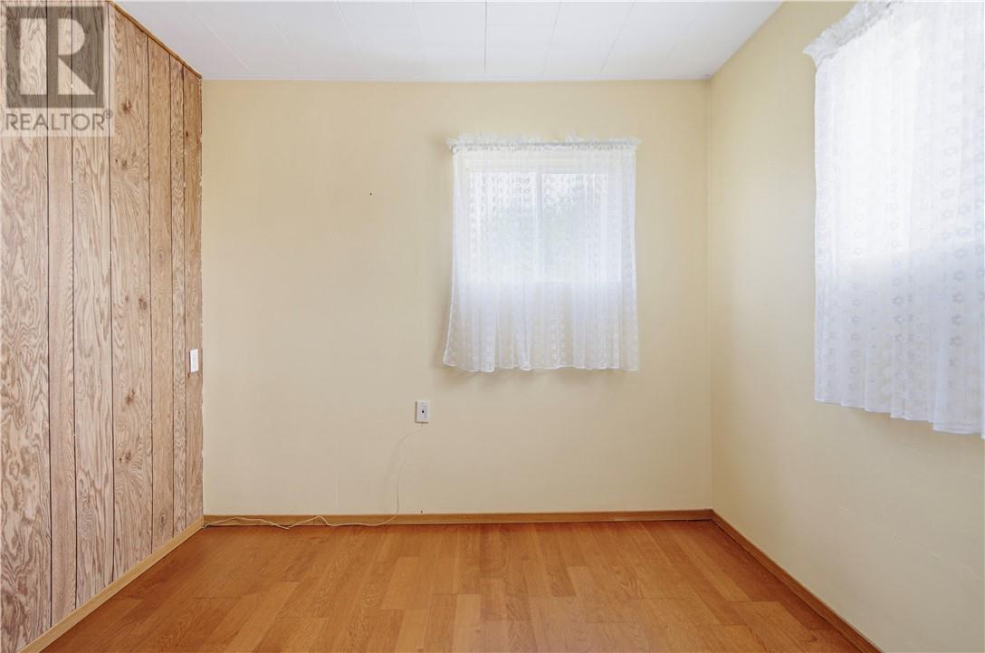 6 West Street - 18
