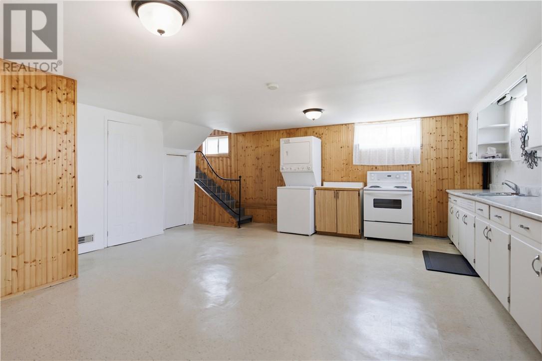 6 West Street - 27