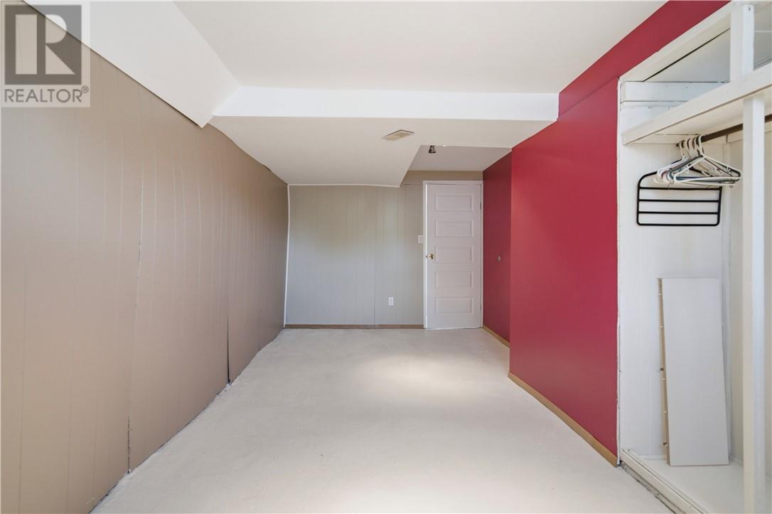 6 West Street - 30