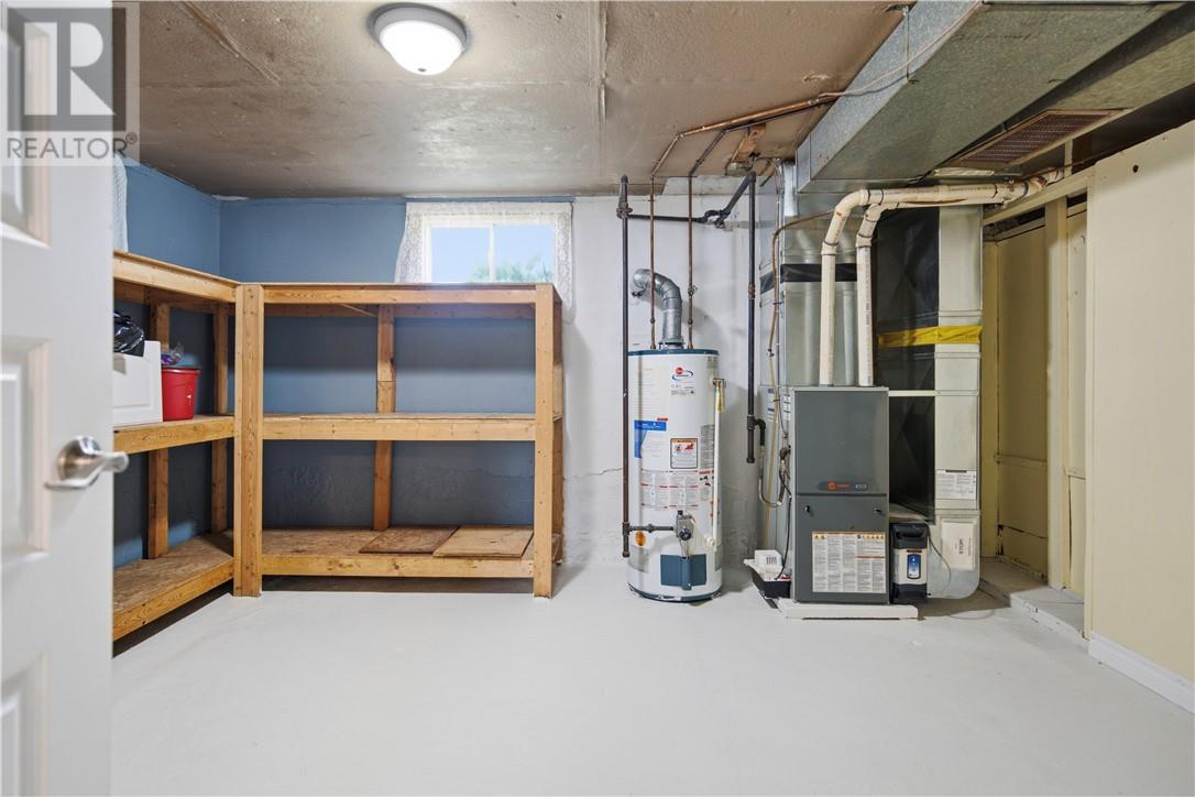 6 West Street - 33