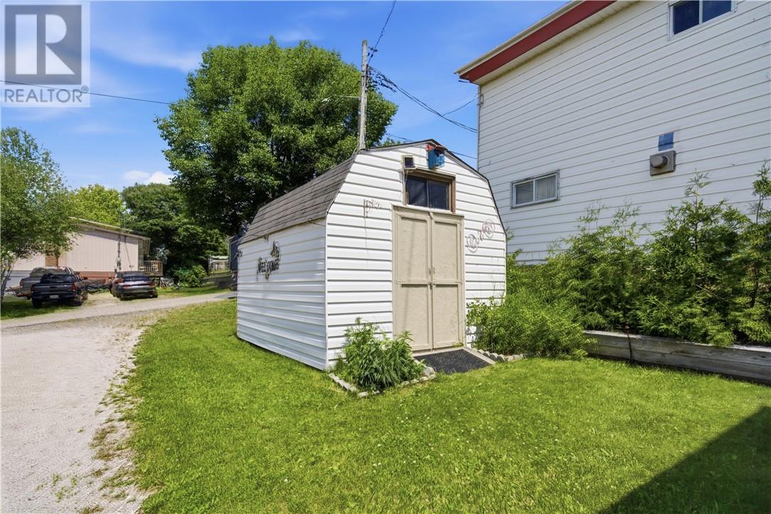 6 West Street - 36