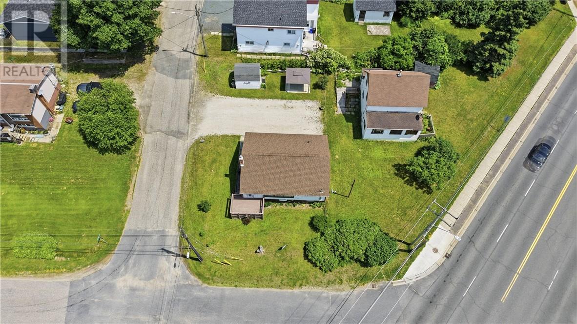6 West Street - 39