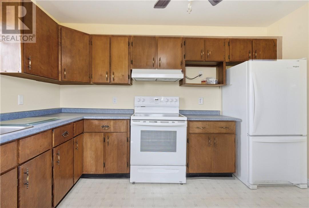 6 West Street - 6
