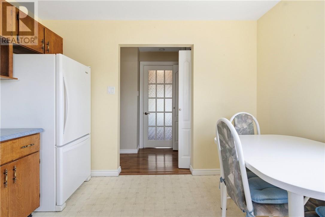 6 West Street - 7