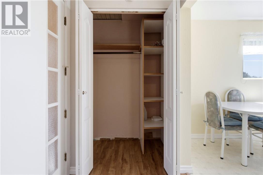 6 West Street - 9