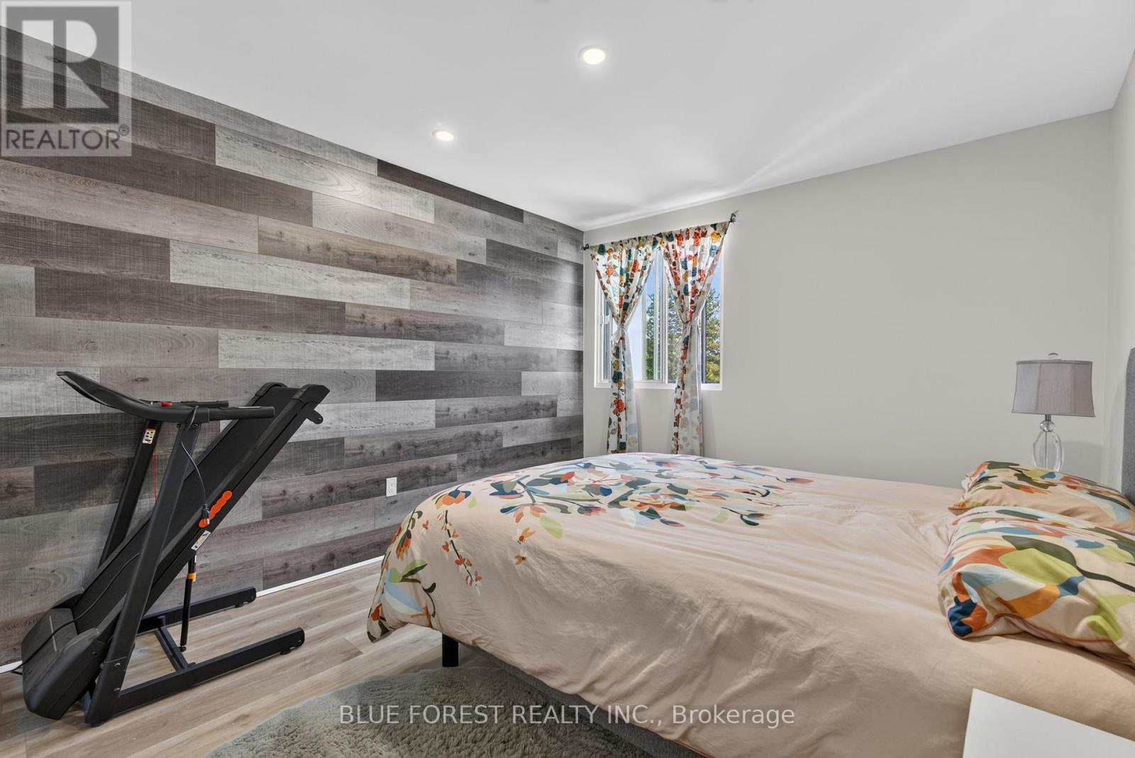 #202 600 GRENFELL DRIVE - 14