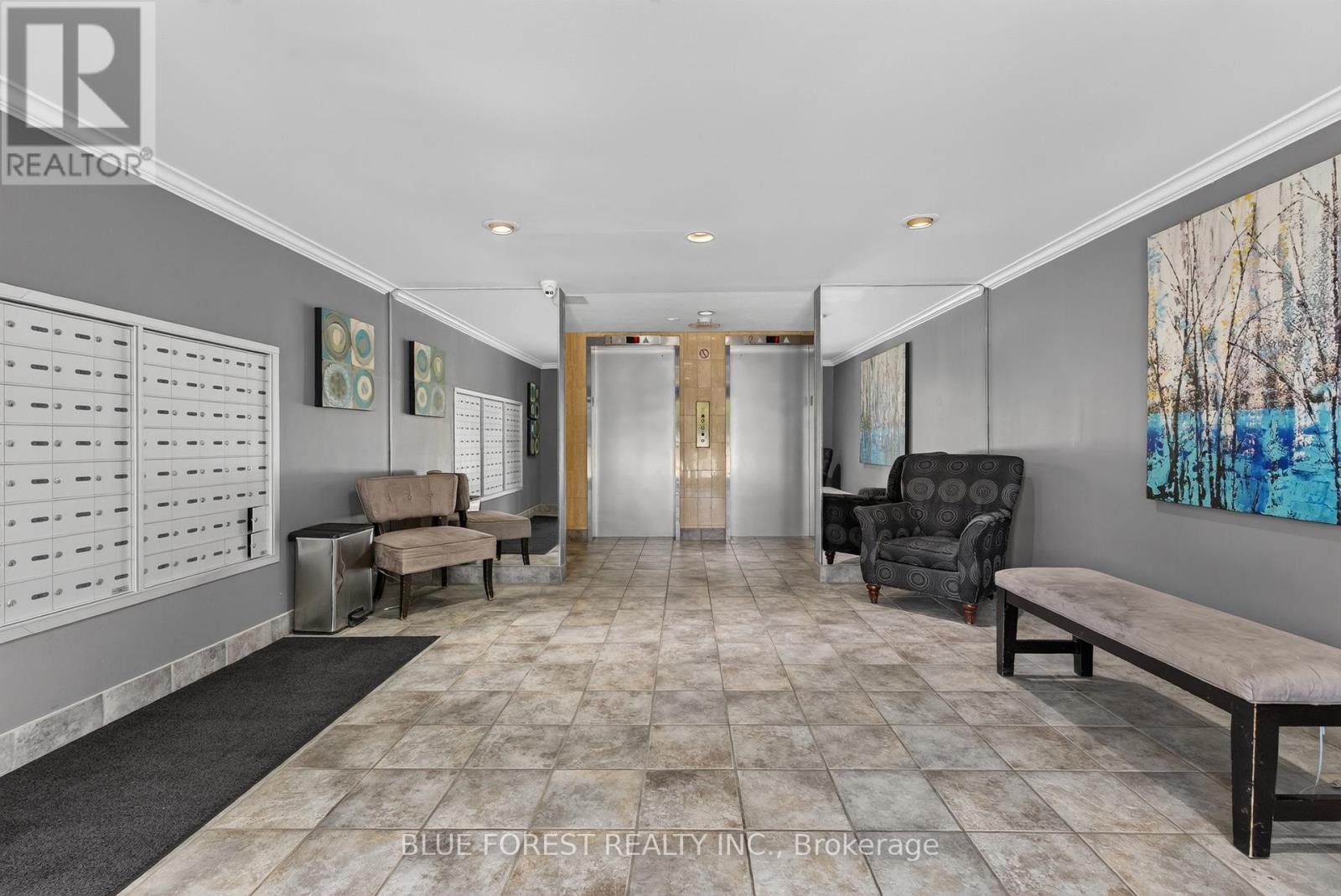 #202 600 GRENFELL DRIVE - 20