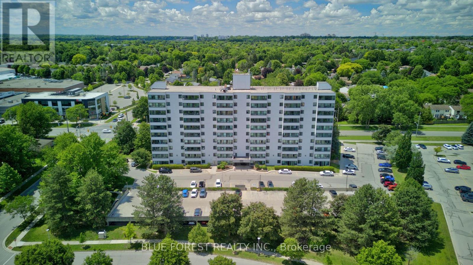 #202 600 GRENFELL DRIVE - 23