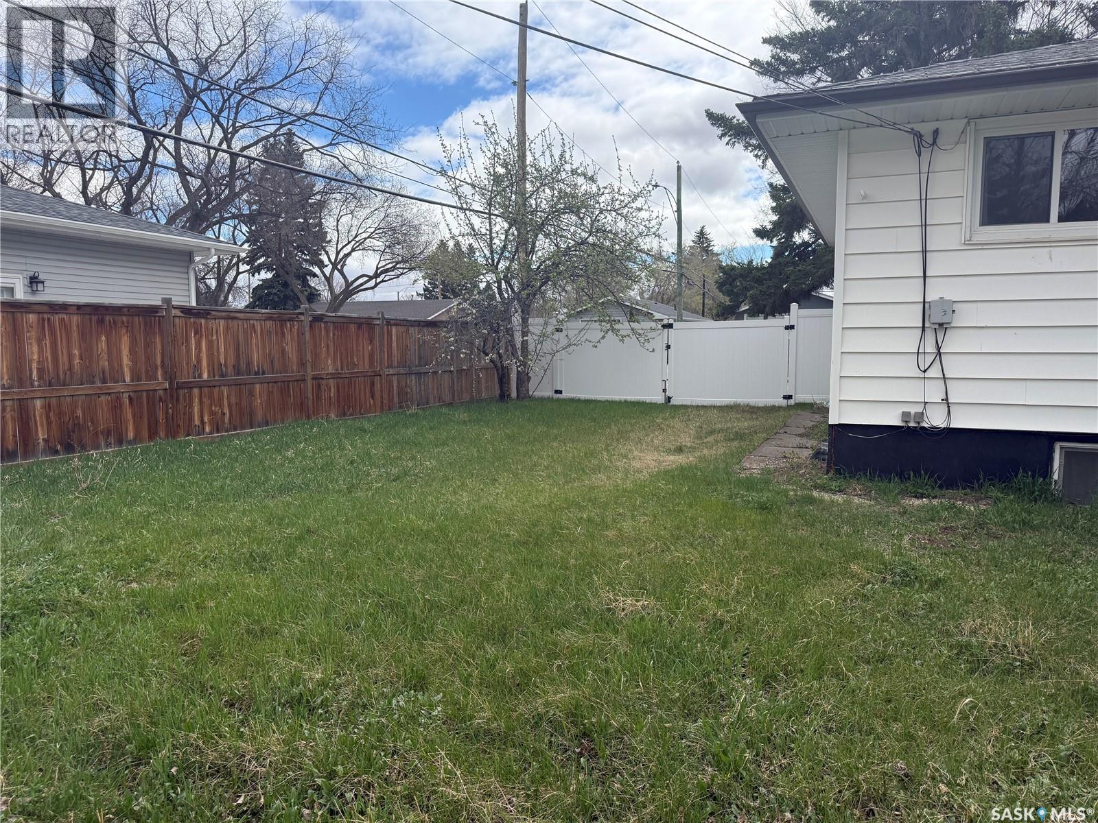 1018 11th AVENUE NW - 50