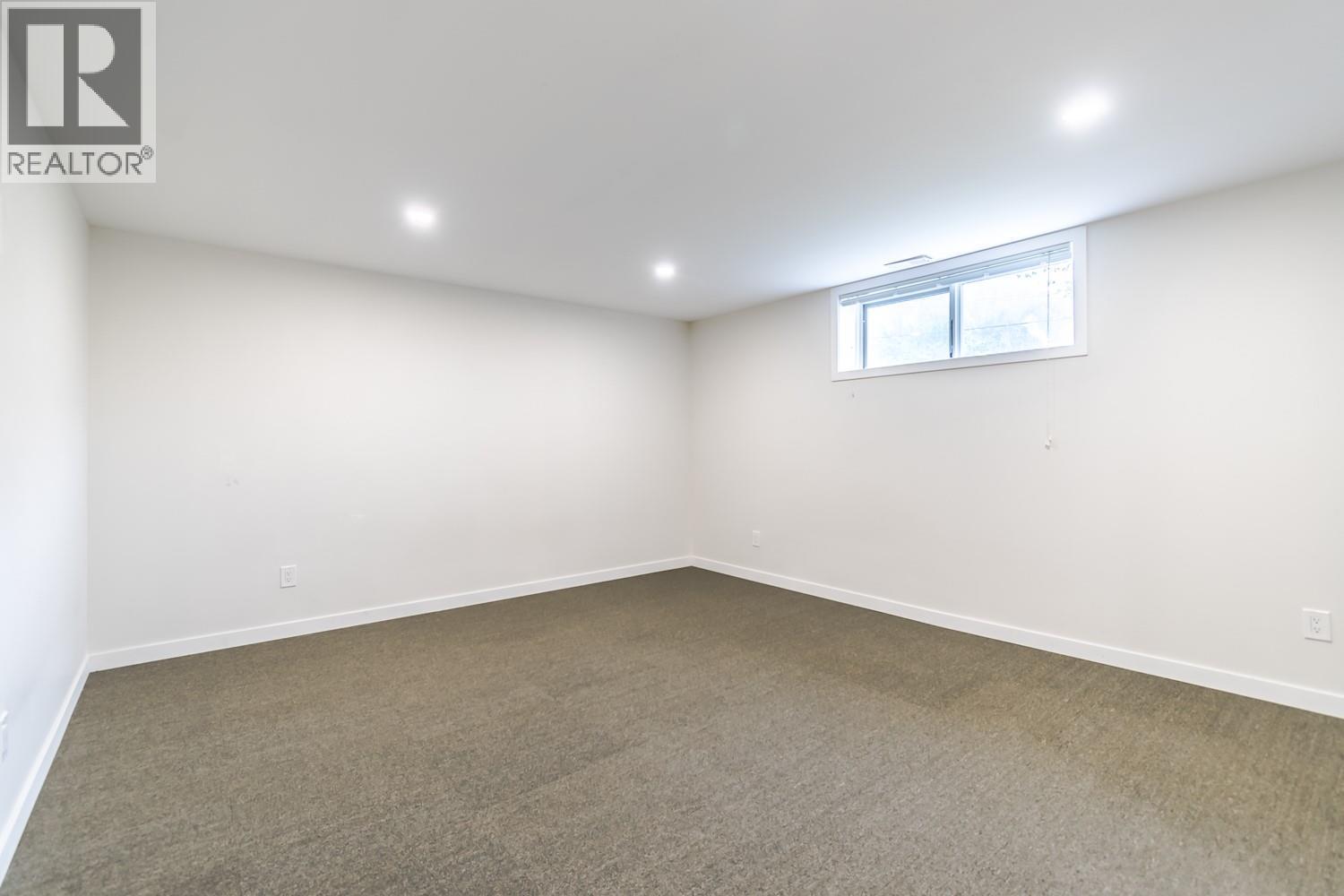 819 ORCHARD Drive - 3
