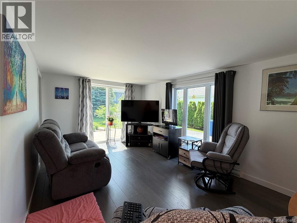 63 42e Avenue - 10