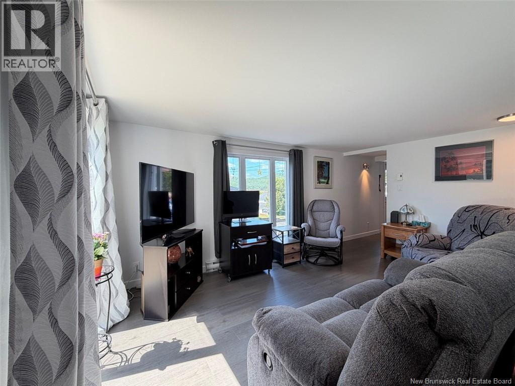 63 42e Avenue - 11