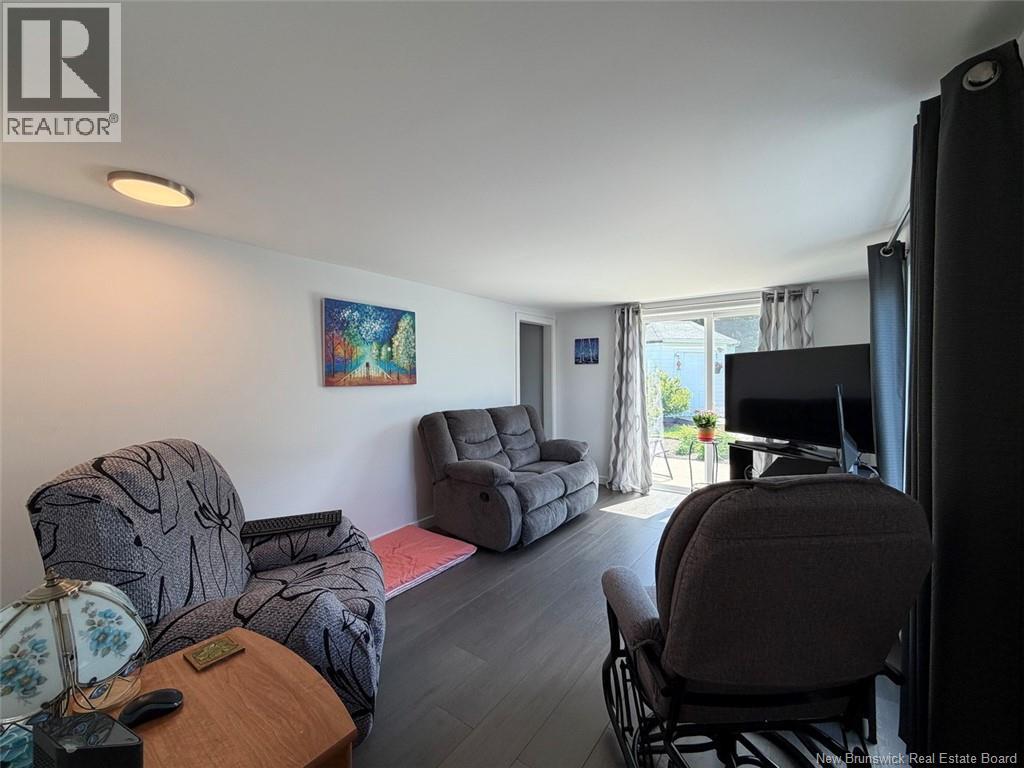 63 42e Avenue - 9