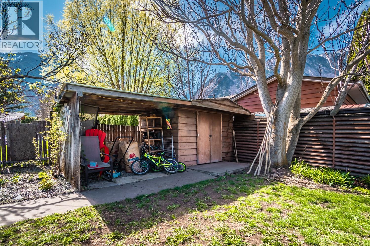 819 ORCHARD Drive - 11