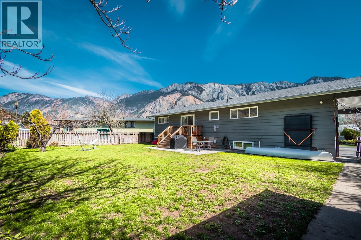 819 ORCHARD Drive - 16