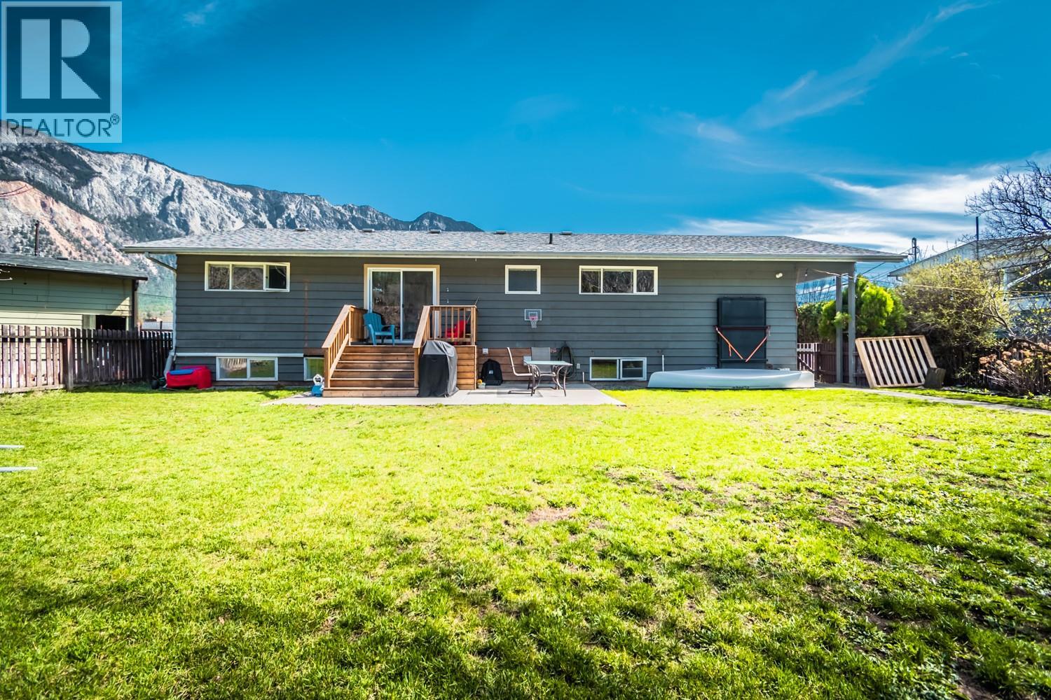819 ORCHARD Drive - 15