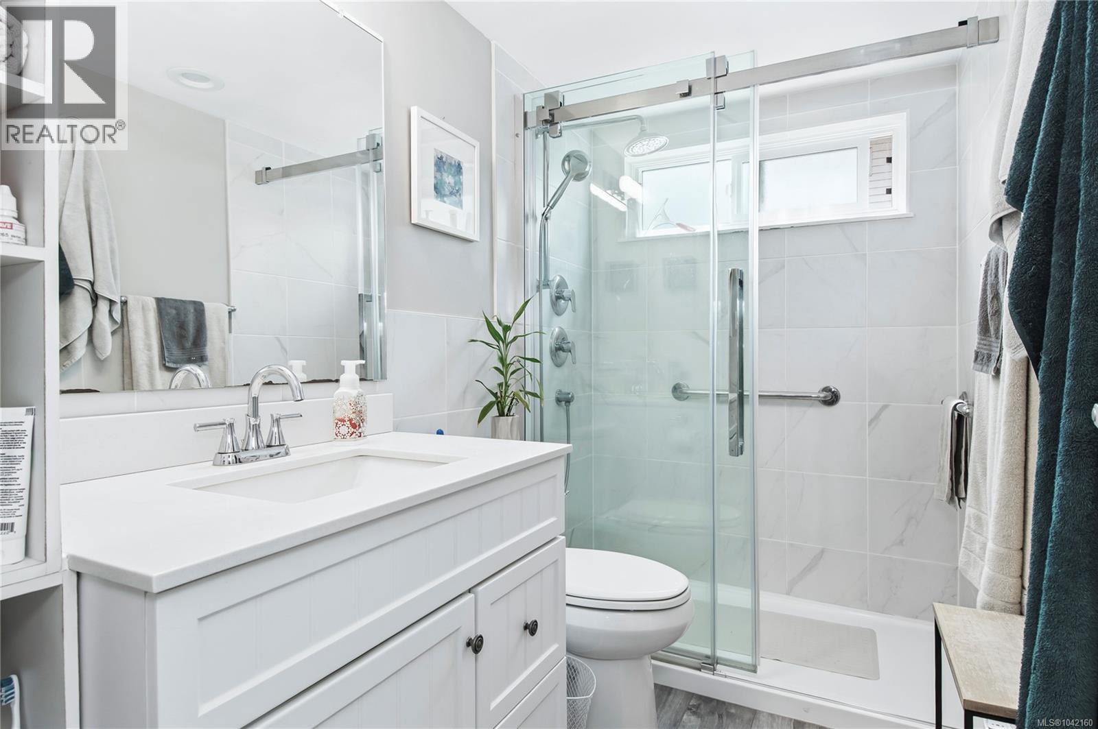 201 615 Alder St, Campbell River