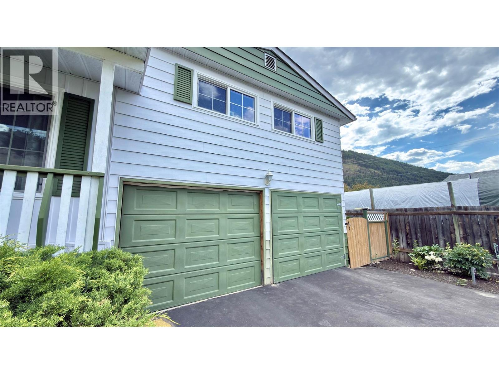 482 Sixth Avenue - 3