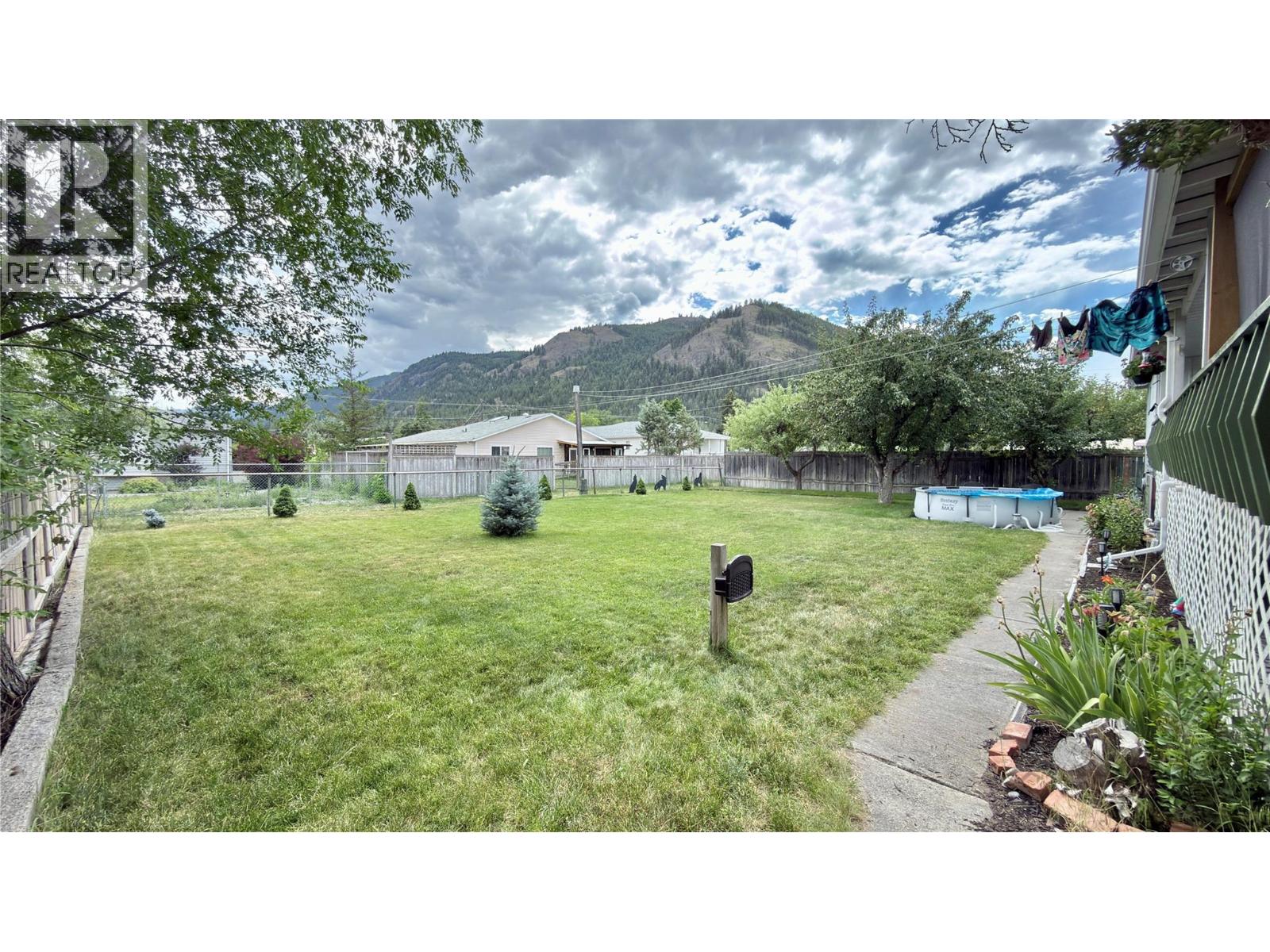 482 Sixth Avenue - 11