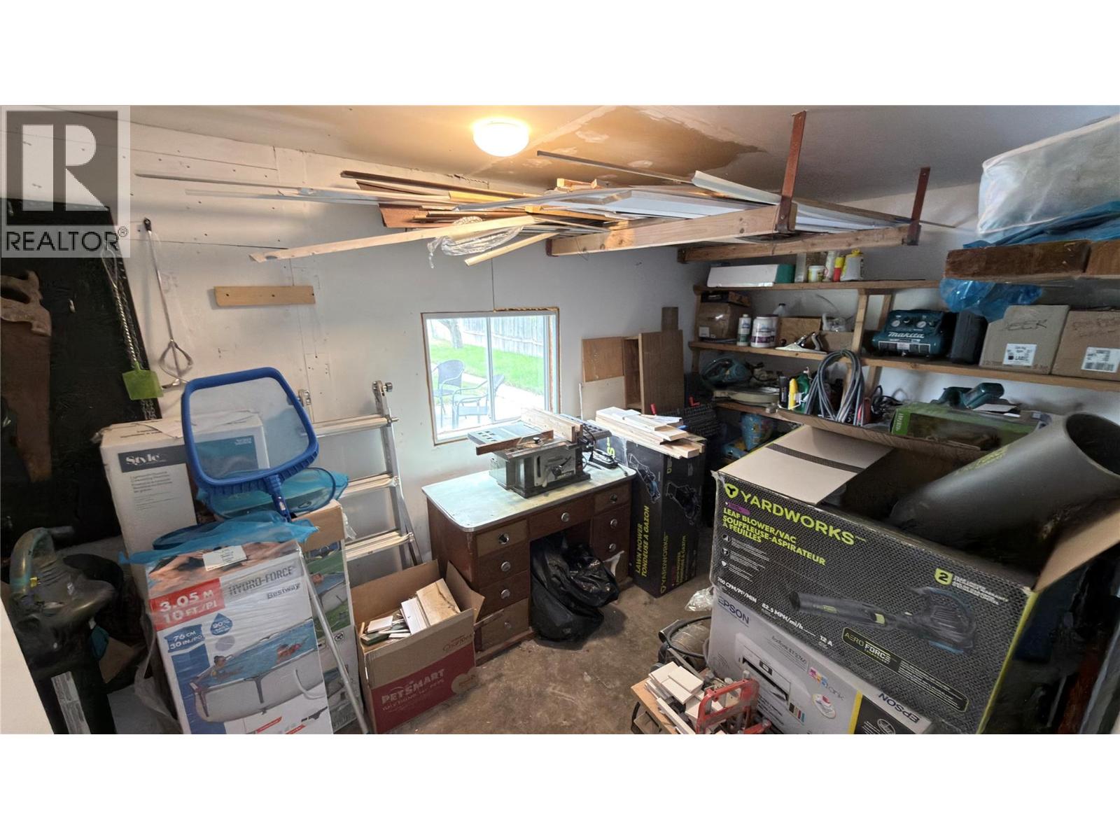 482 Sixth Avenue - 16