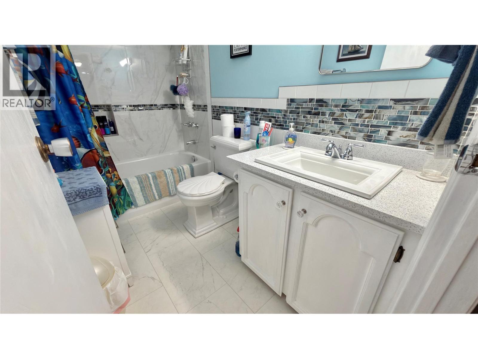 482 Sixth Avenue - 51