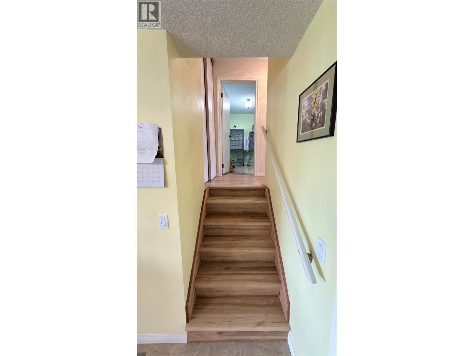 482 Sixth Avenue - 37
