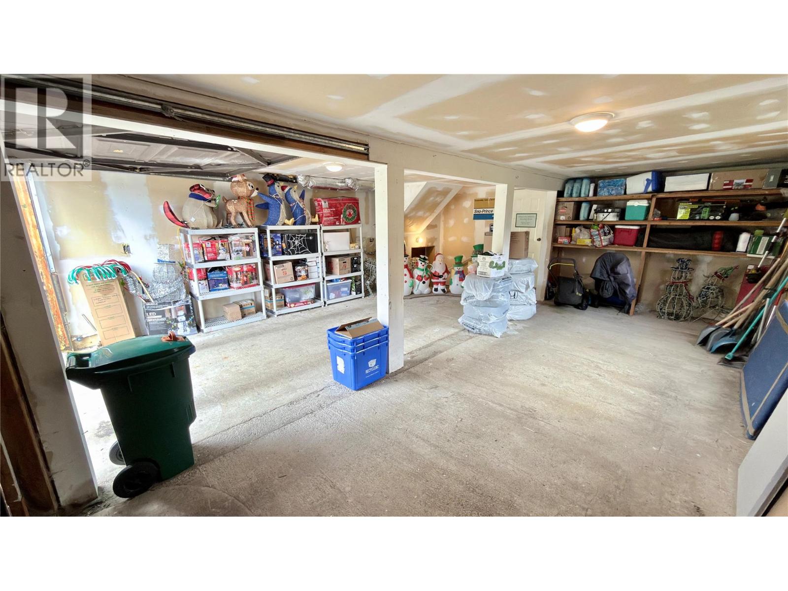 482 Sixth Avenue - 6