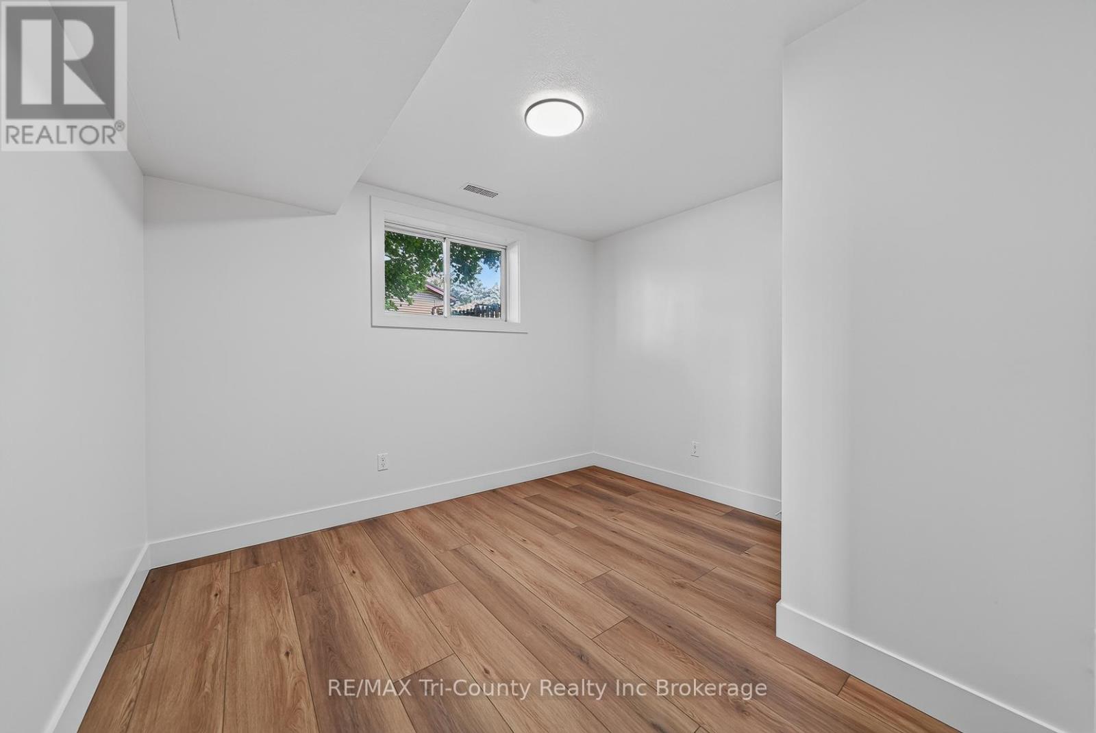 67 BECKETT BOULEVARD - 33