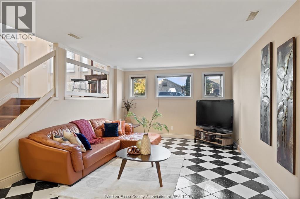 640 DELAWARE - 22