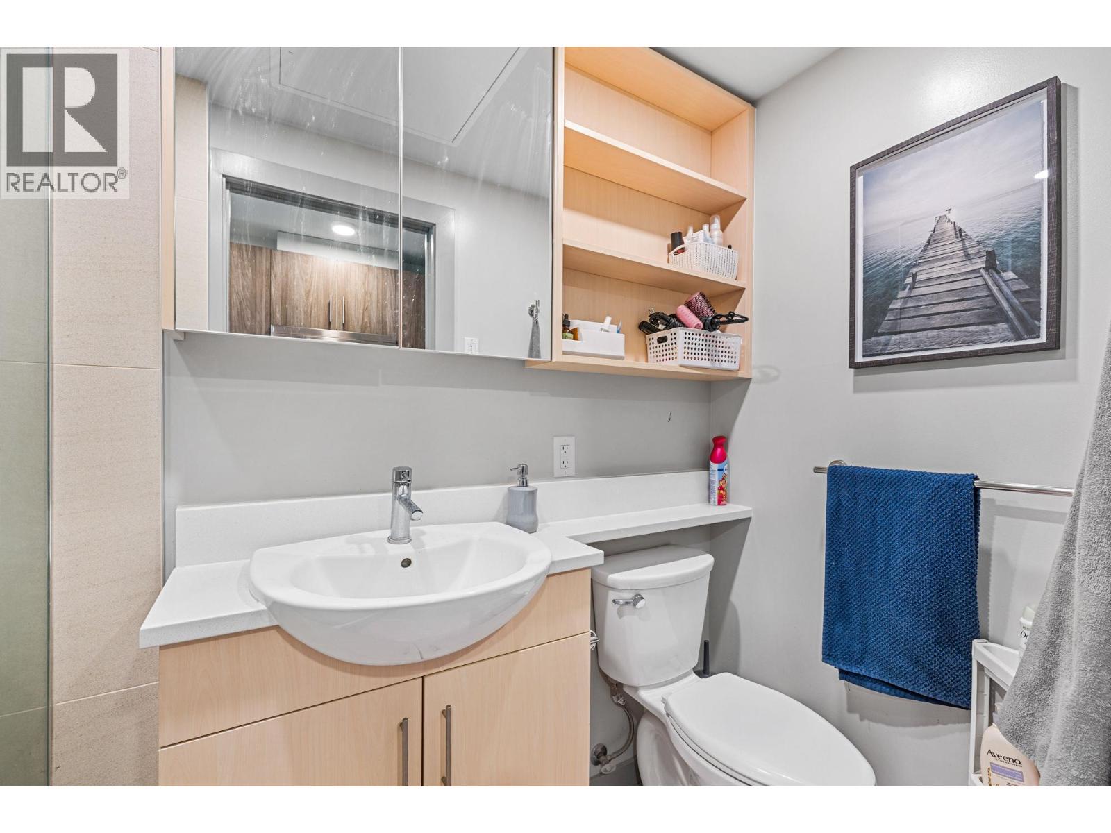 #220 345 Dougall Road N - 7