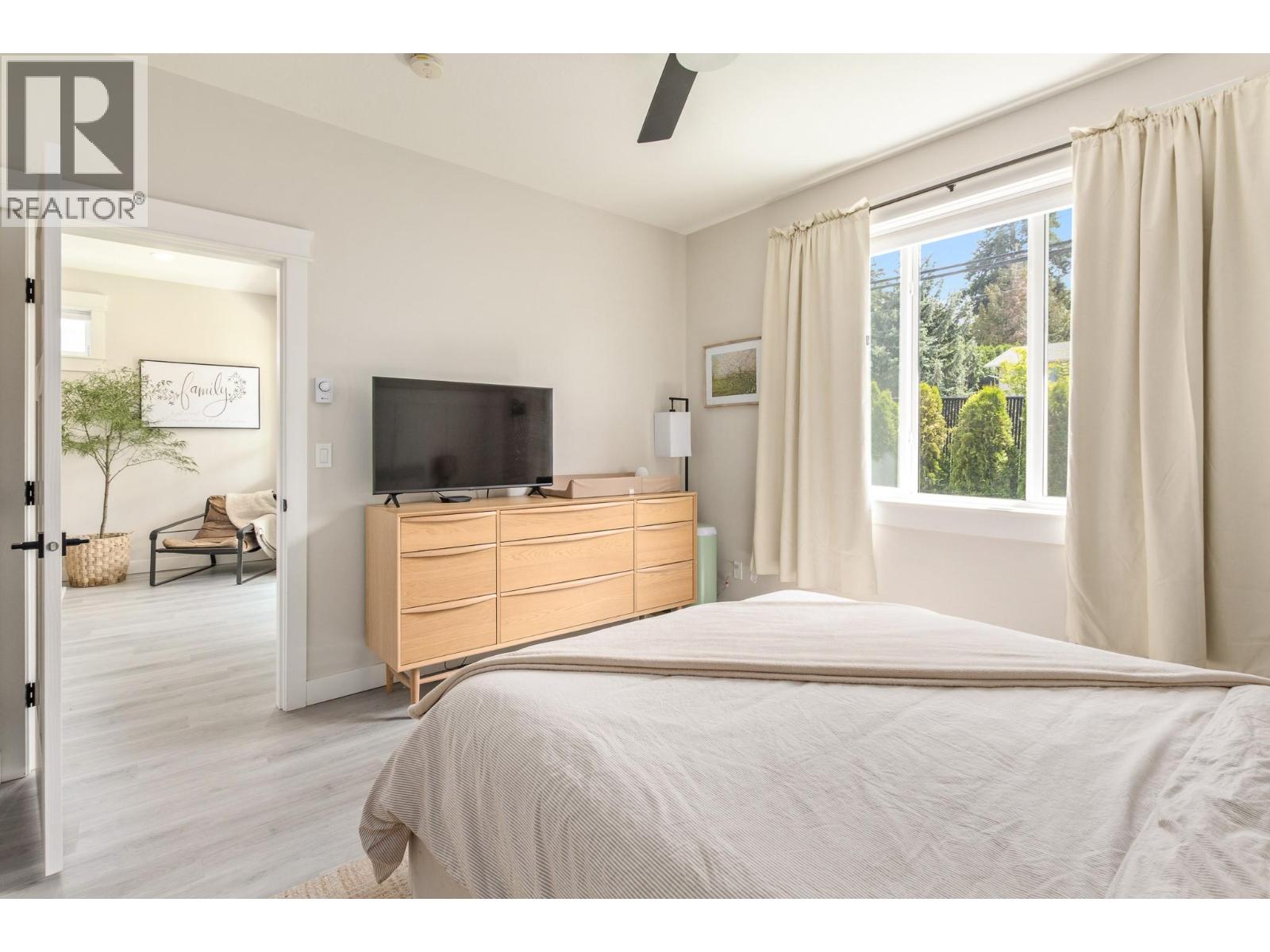 2344 6 Avenue SE - 22