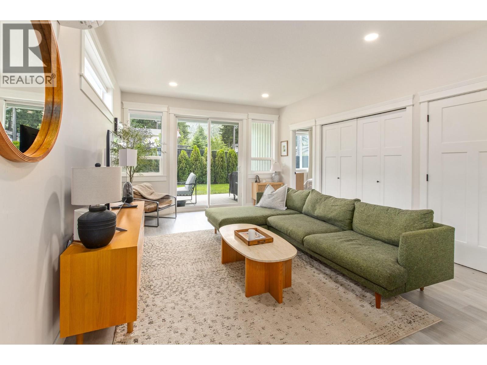 2344 6 Avenue SE - 4