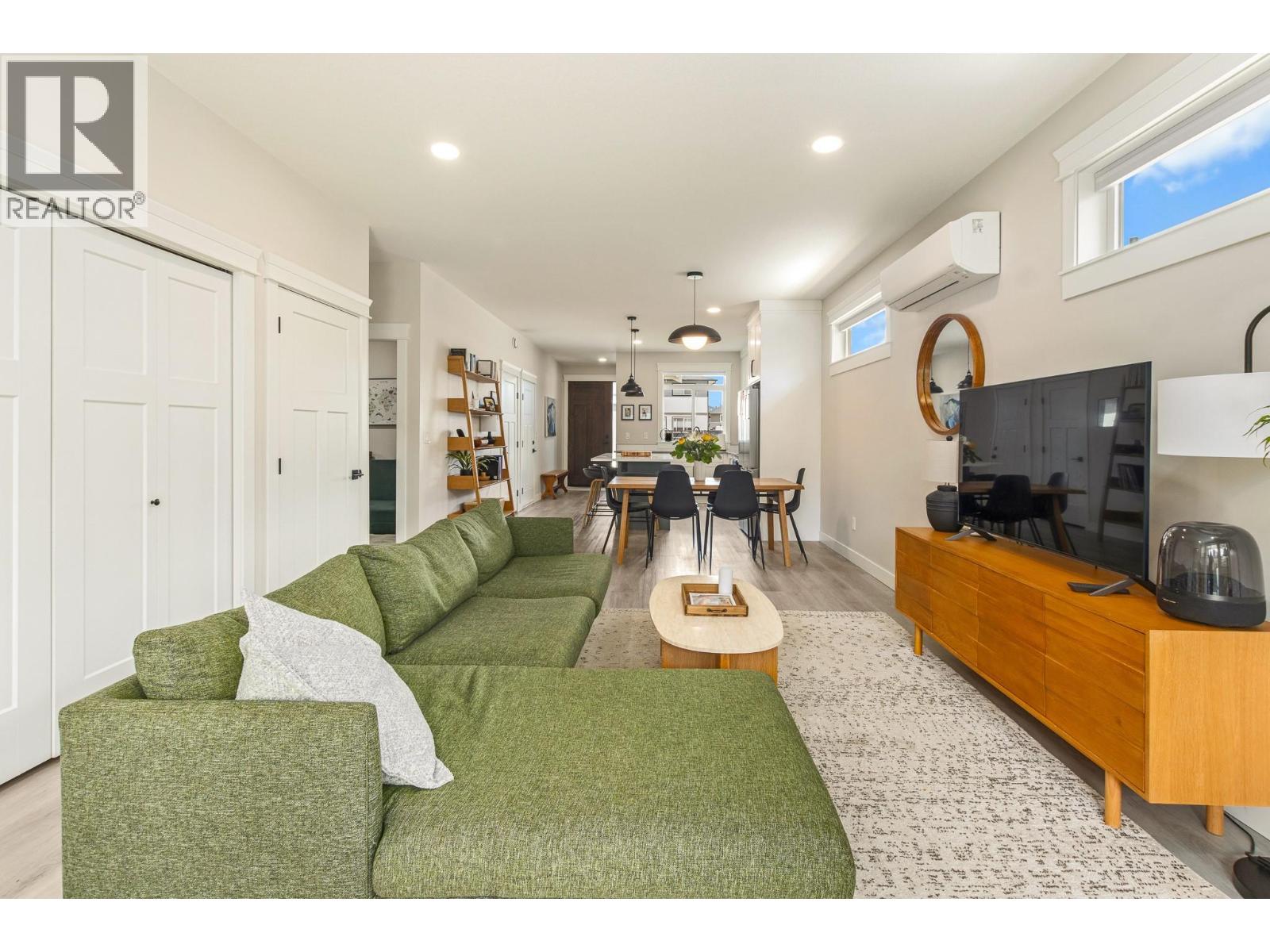 2344 6 Avenue SE - 8