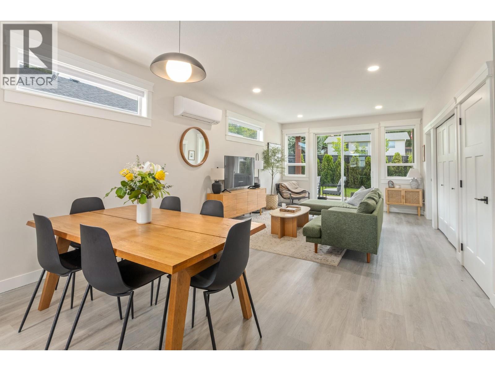 2344 6 Avenue SE - 9