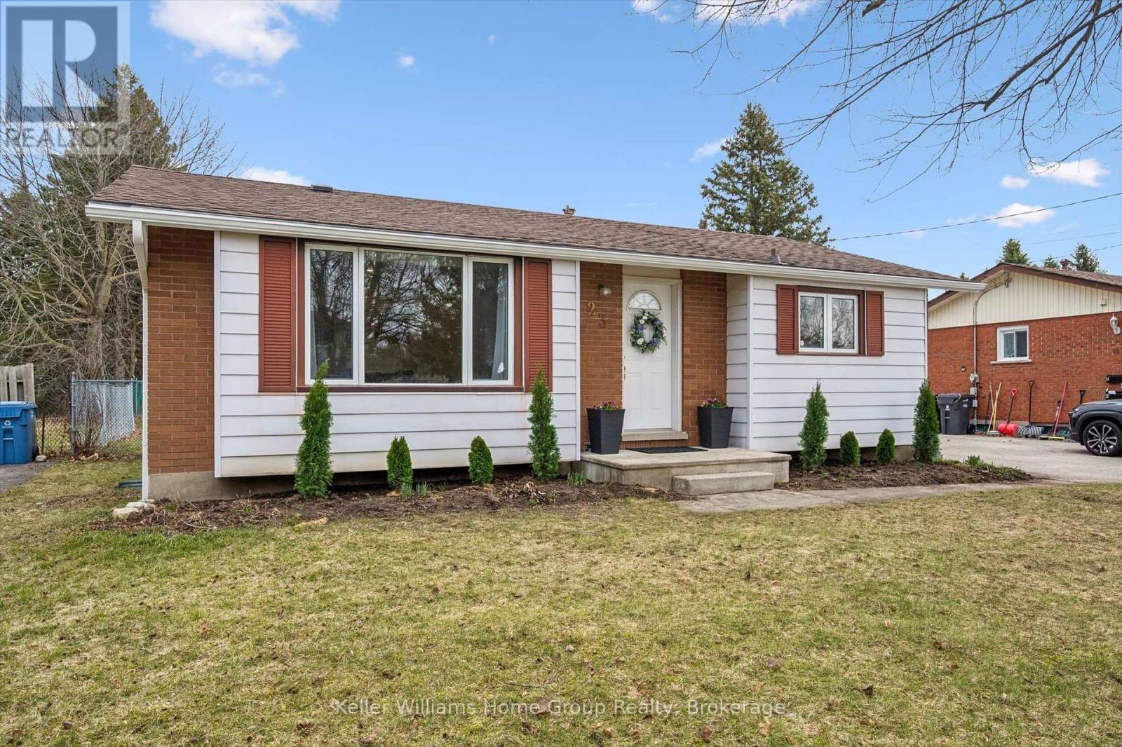 23 HASTINGS BOULEVARD - 13