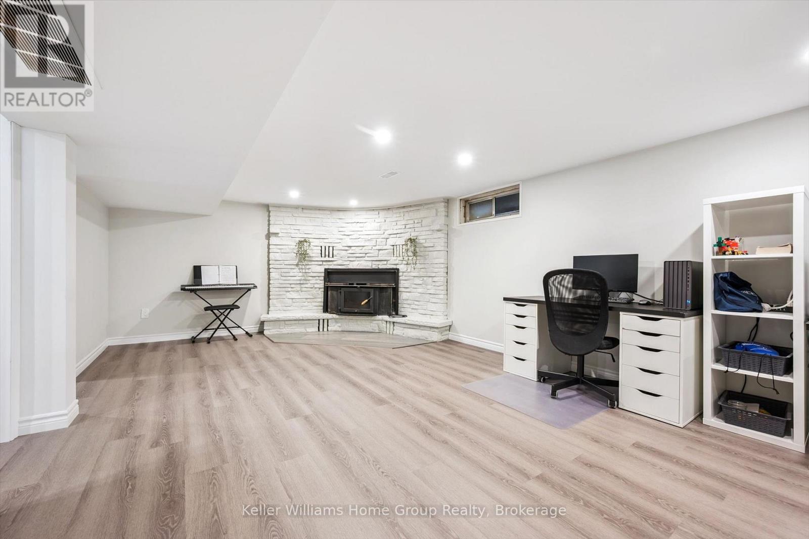 23 HASTINGS BOULEVARD - 34