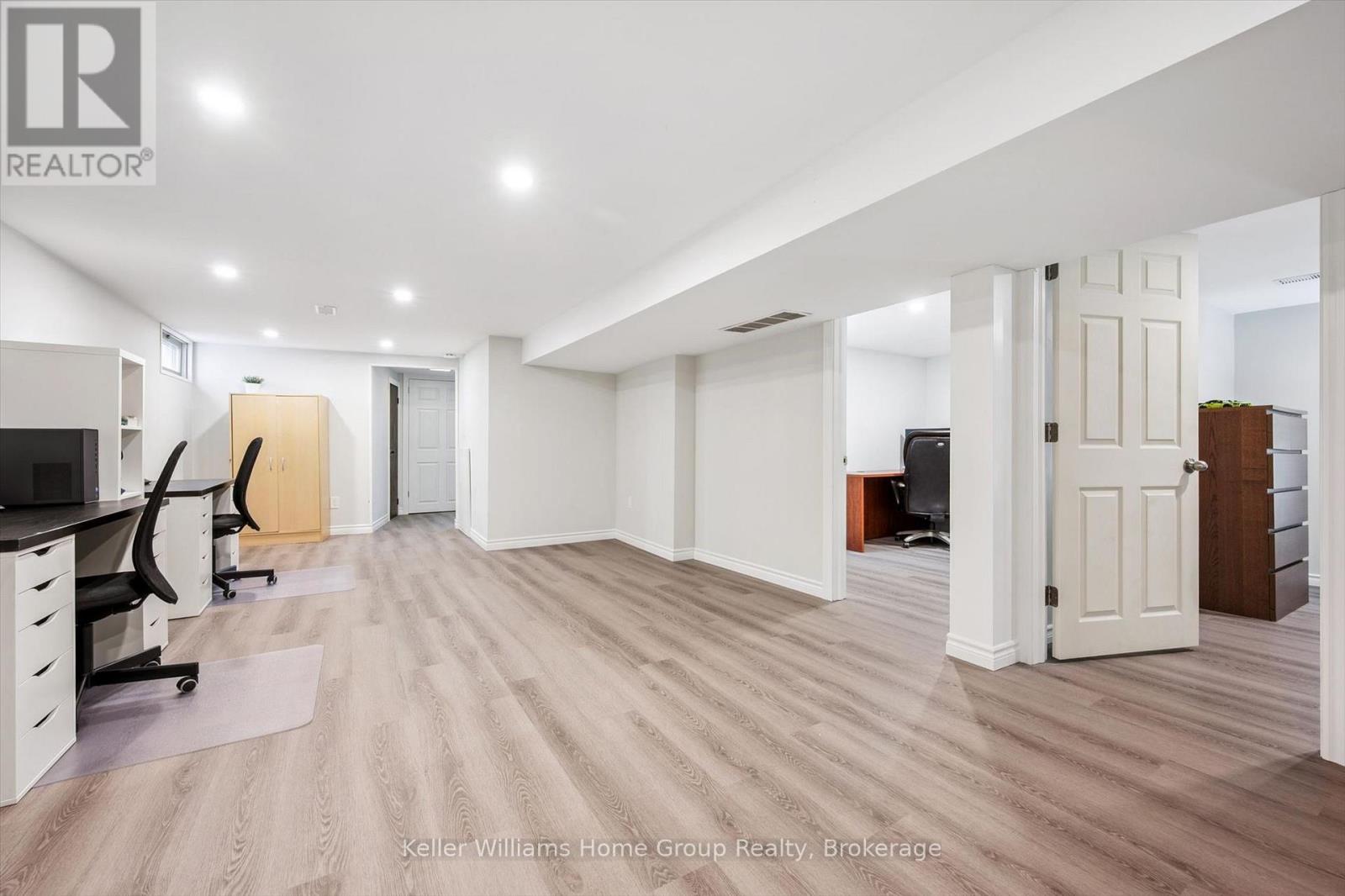 23 HASTINGS BOULEVARD - 36