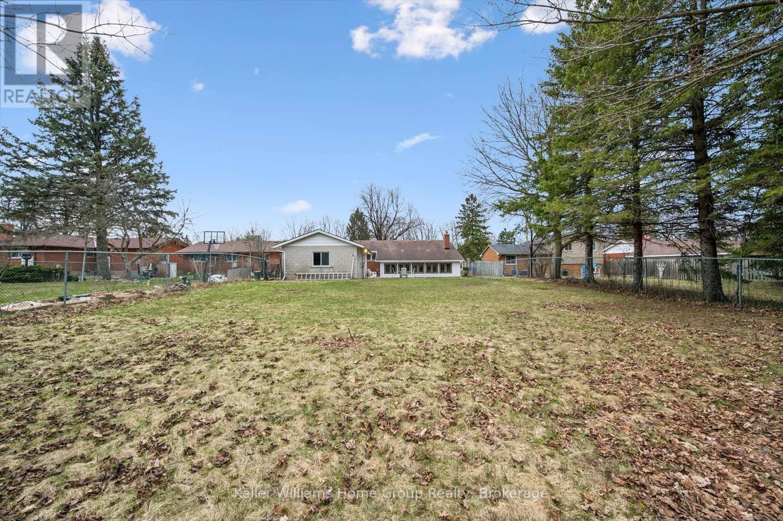 23 HASTINGS BOULEVARD - 44
