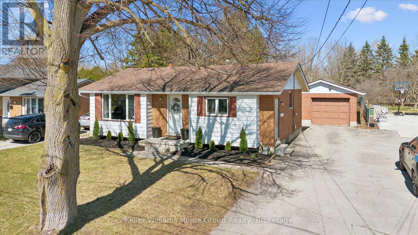 23 HASTINGS BOULEVARD - 8