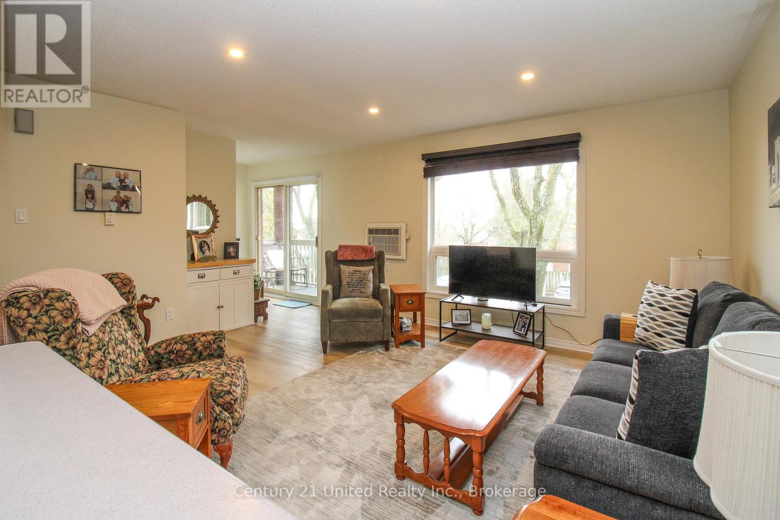 #204 1110 CLONSILLA AVENUE - 3