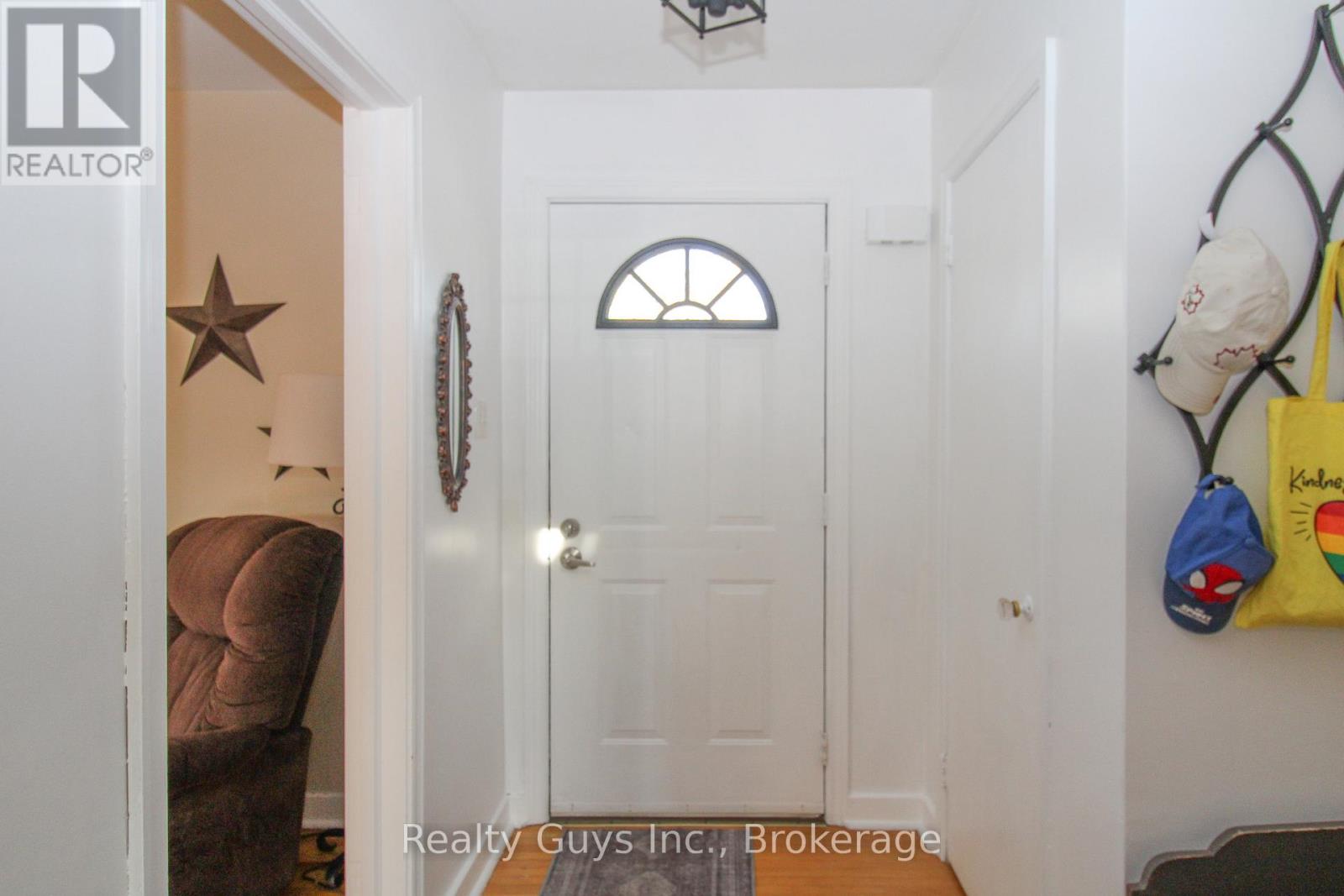 727 CHESTERFIELD AVENUE - 21