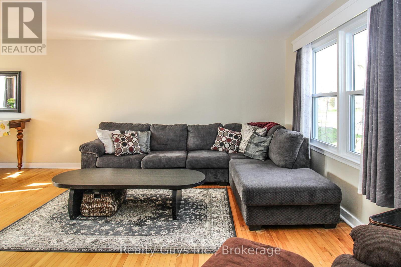 727 CHESTERFIELD AVENUE - 22