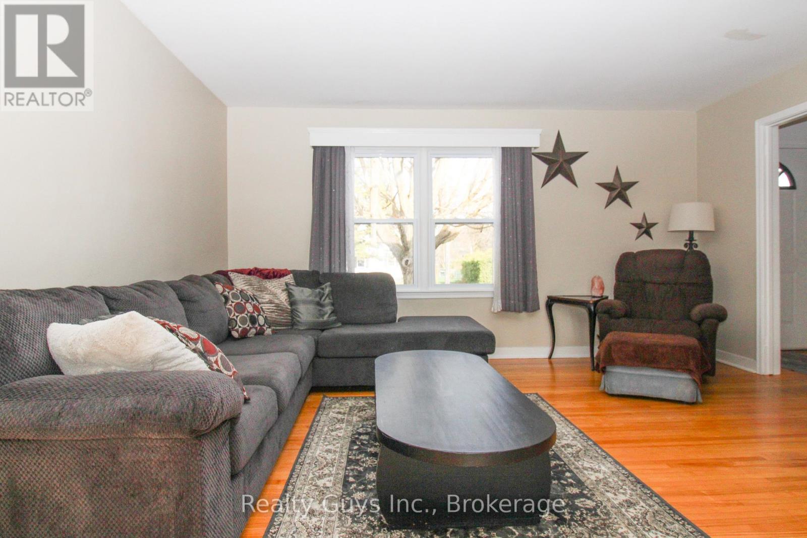 727 CHESTERFIELD AVENUE - 24