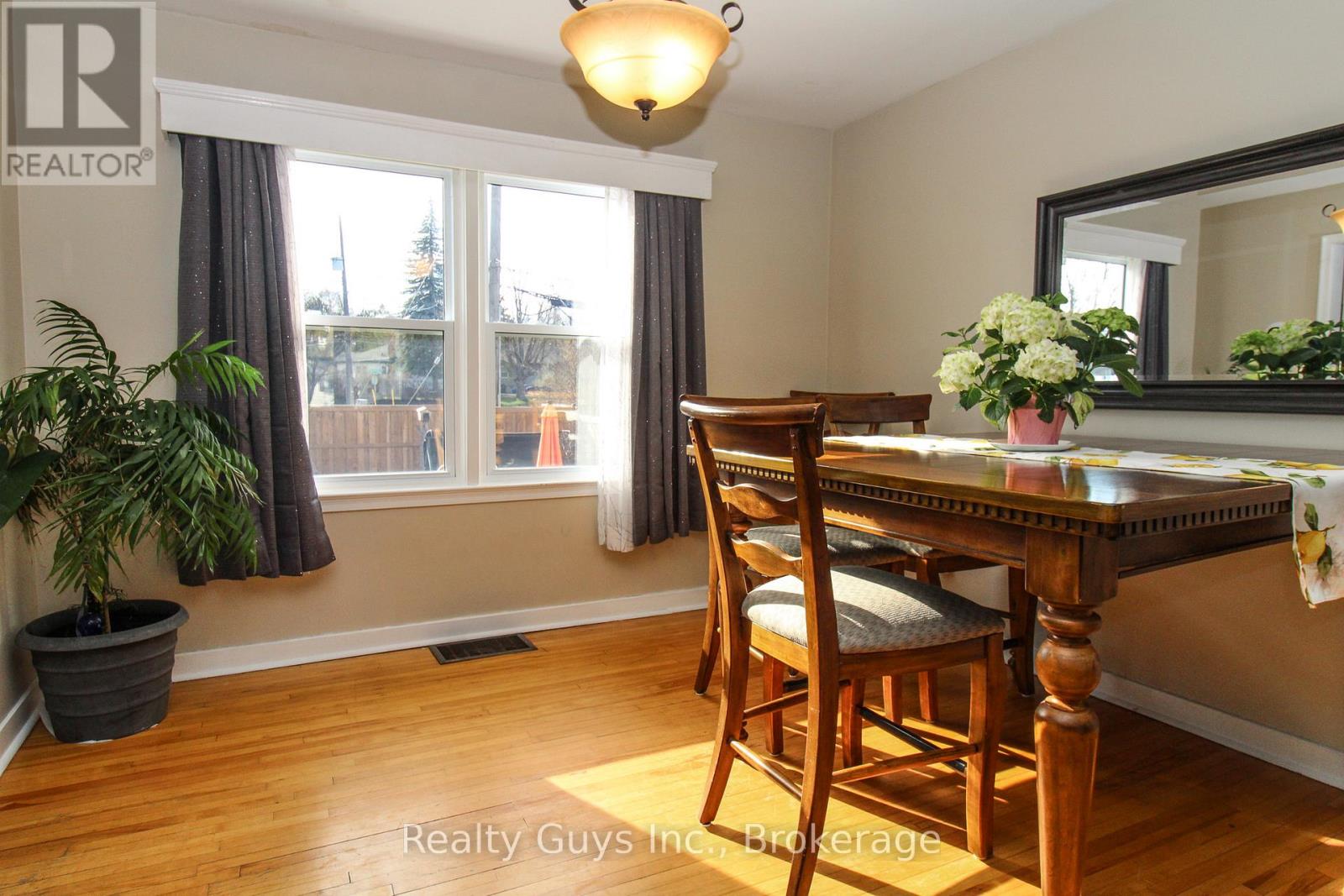 727 CHESTERFIELD AVENUE - 29