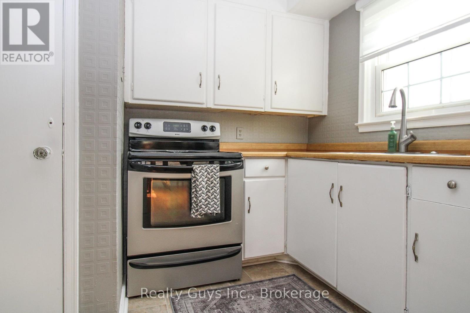 727 CHESTERFIELD AVENUE - 33