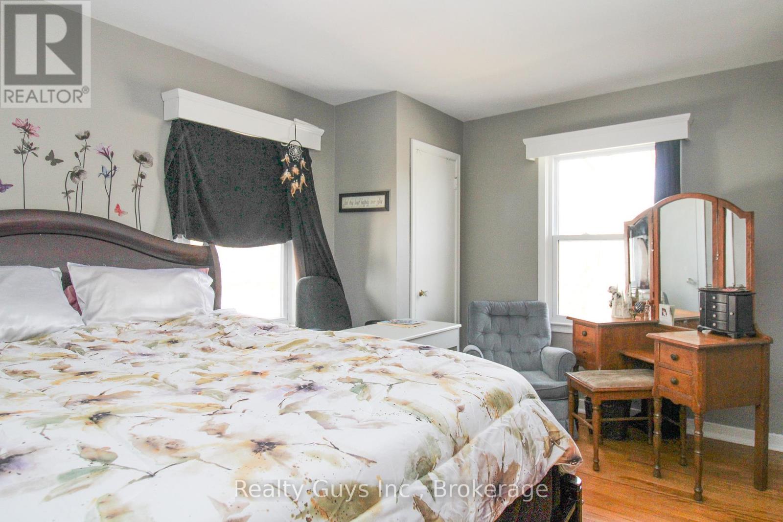 727 CHESTERFIELD AVENUE - 36