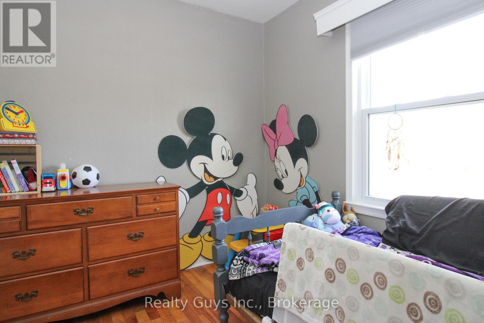 727 CHESTERFIELD AVENUE - 39