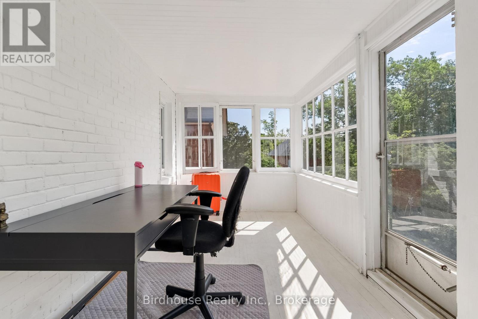 25 FRANCIS STREET - 24