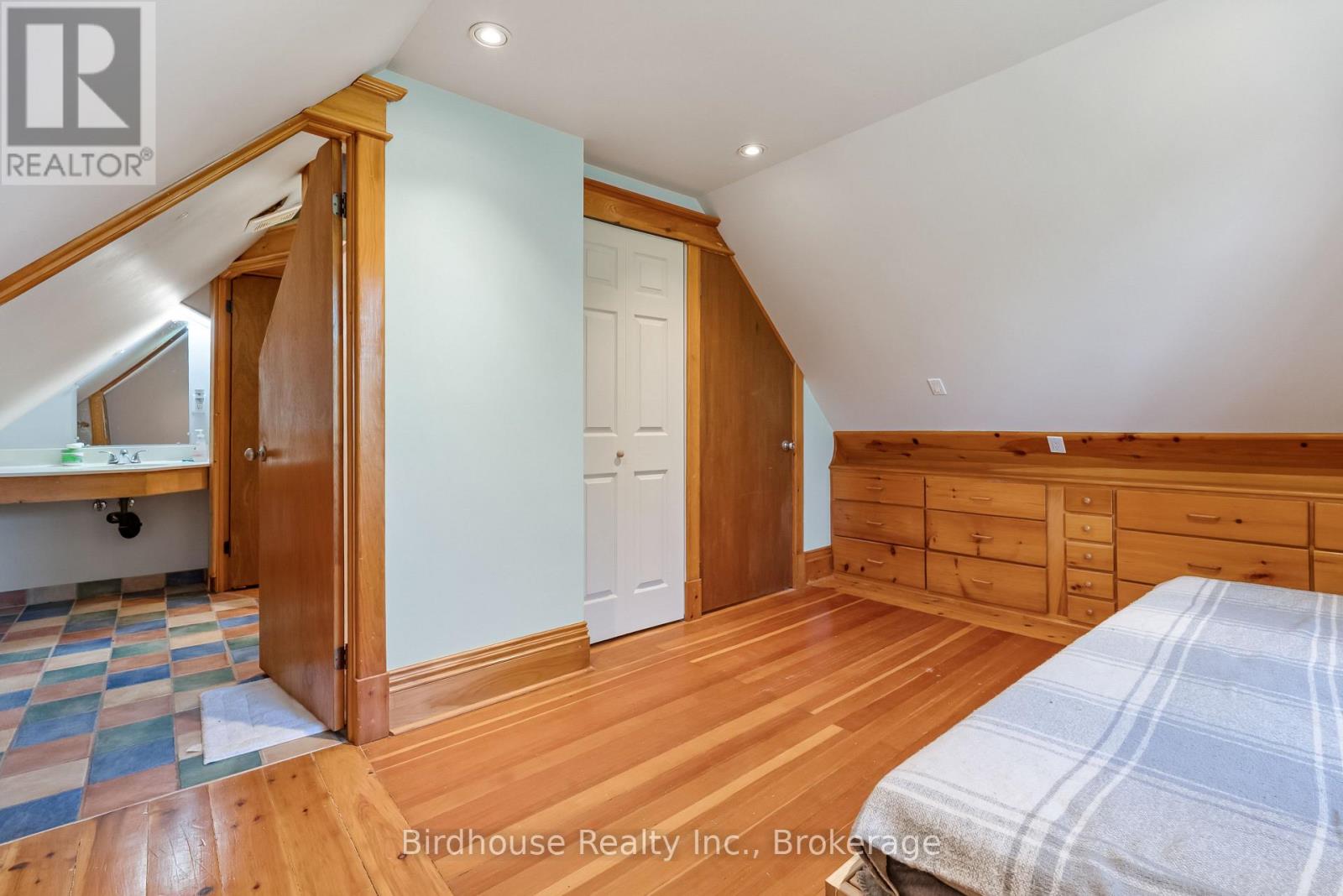 25 FRANCIS STREET - 30