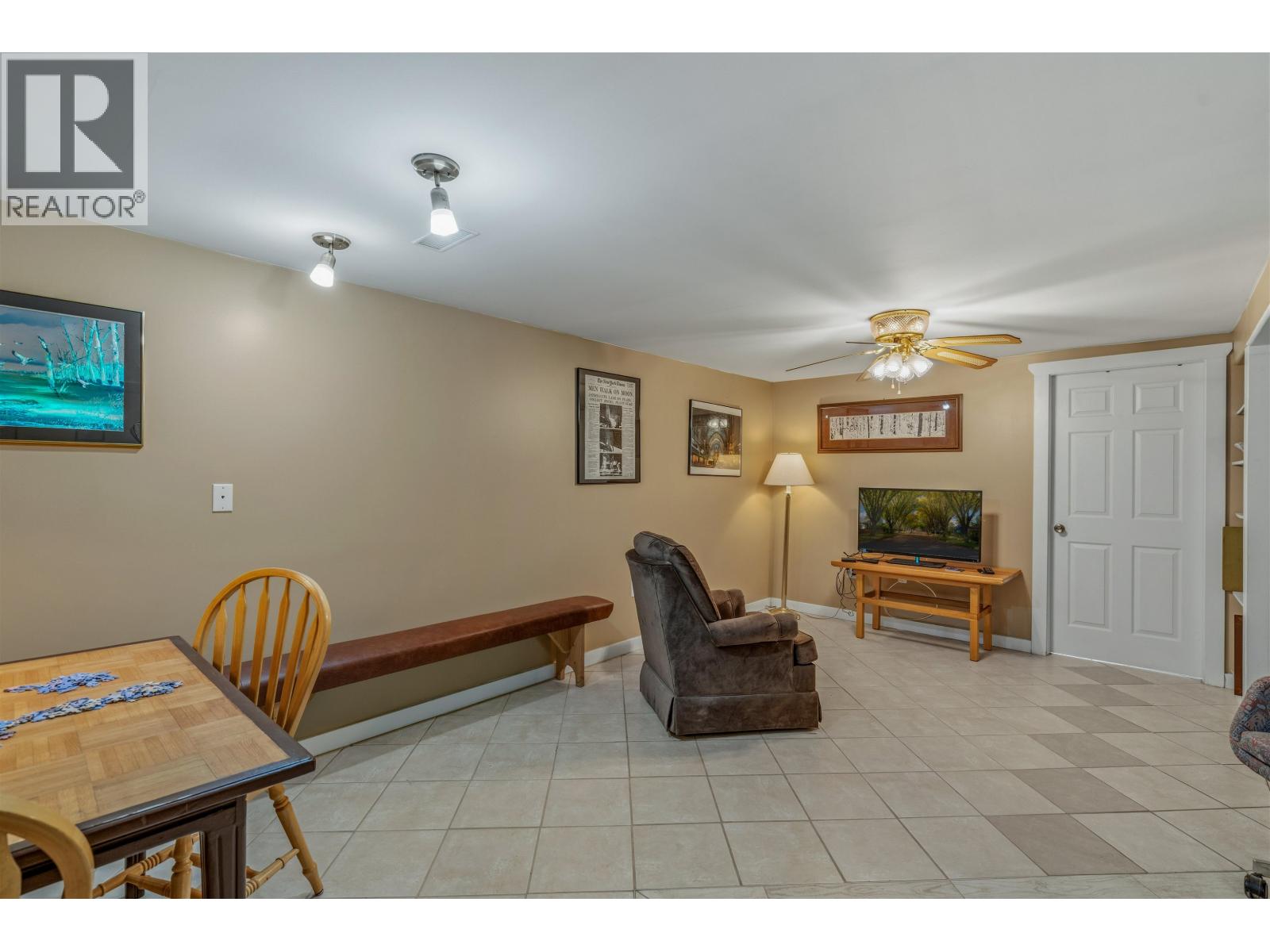 2923 FERRY AVENUE - 30
